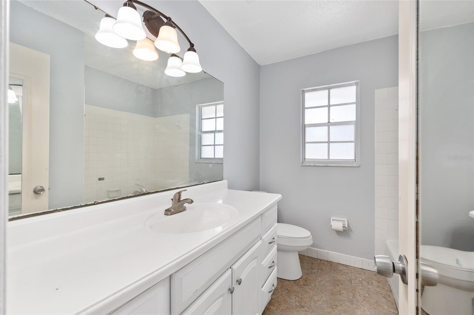 2130 NE 9TH ST, OCALA, FL, 34470