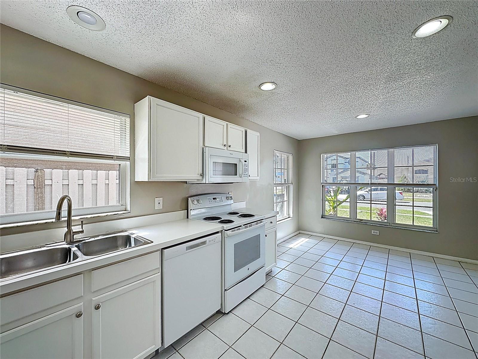 241 CORALWOOD CT, KISSIMMEE, FL, 34743