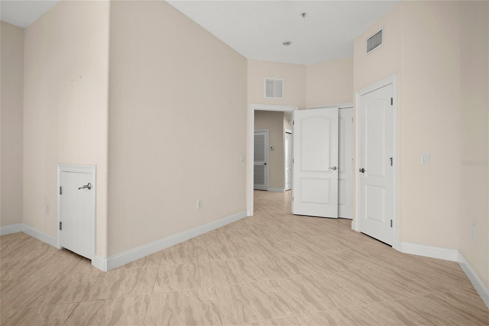 140 BRIGHTWATER DR #2, CLEARWATER BEACH, FL, 33767