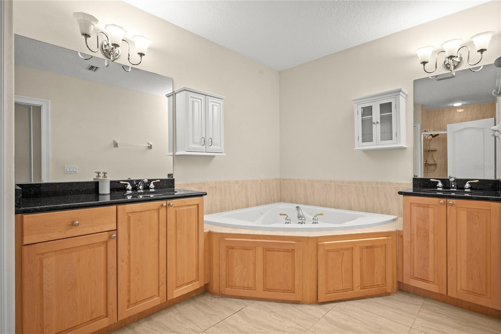 140 BRIGHTWATER DR #2, CLEARWATER BEACH, FL, 33767
