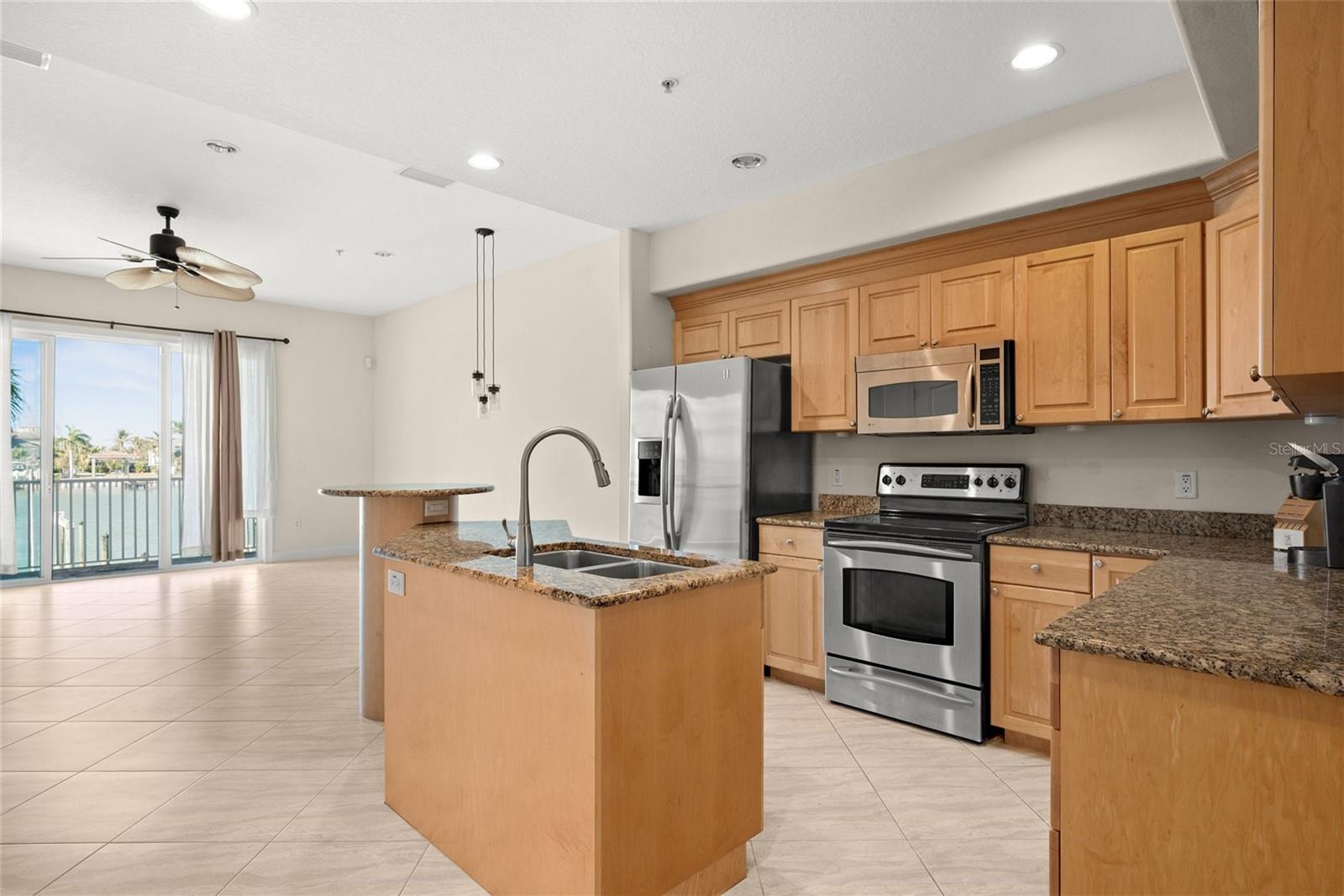 140 BRIGHTWATER DR #2, CLEARWATER BEACH, FL, 33767