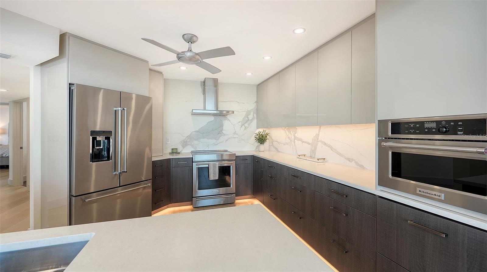 988 BLVD OF THE ARTS #1412, SARASOTA, FL, 34236
