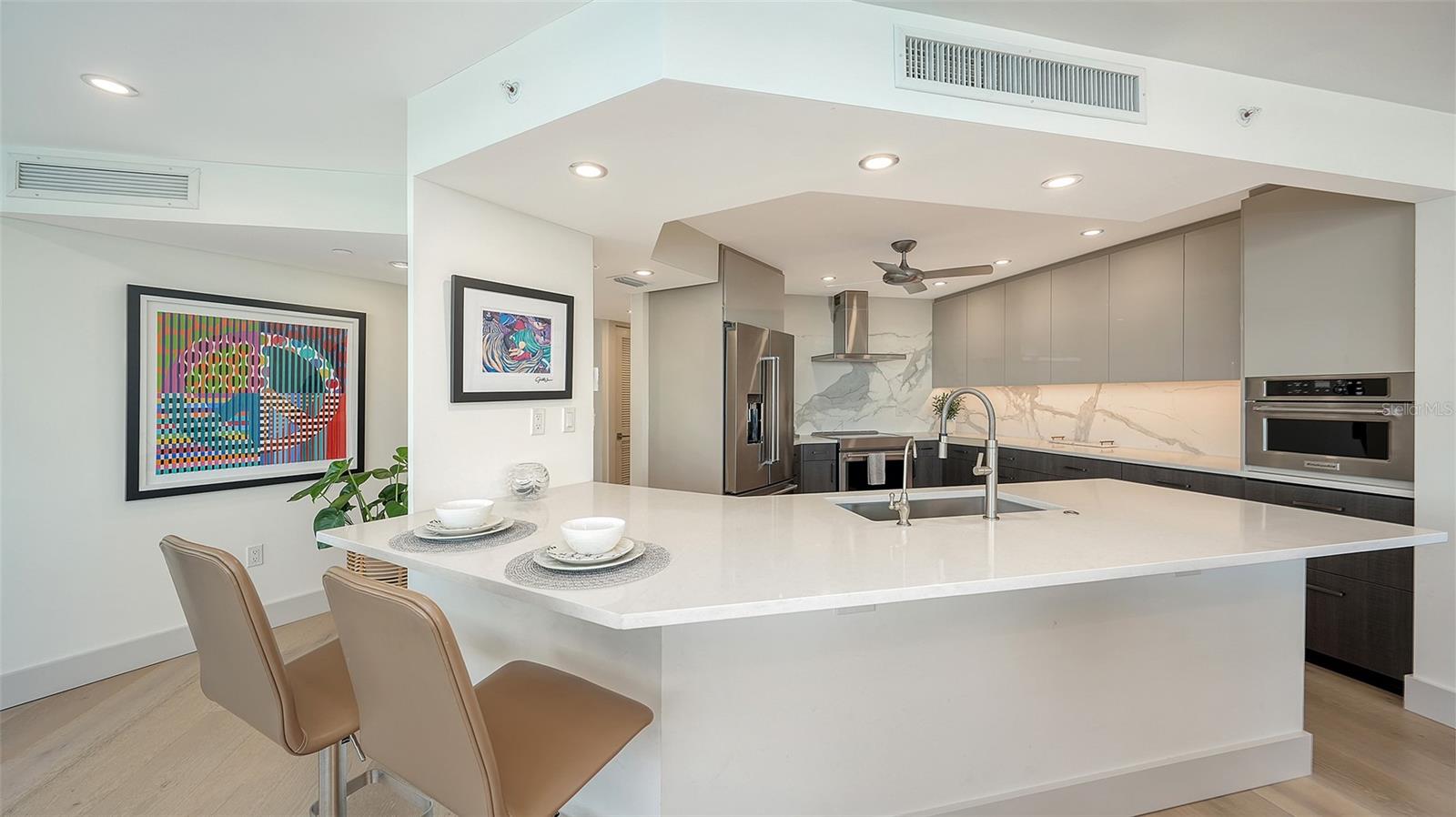 988 BLVD OF THE ARTS #1412, SARASOTA, FL, 34236
