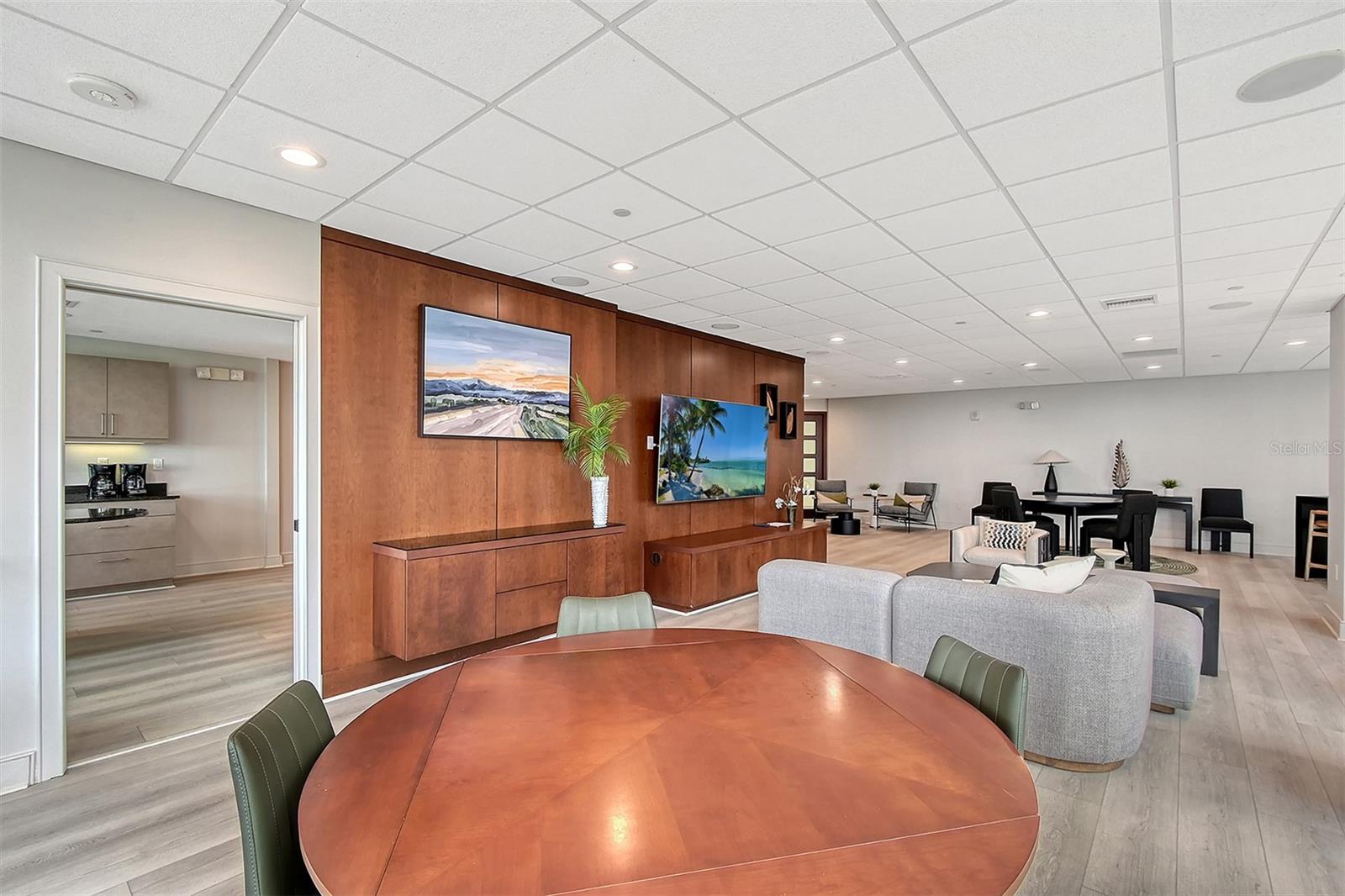 988 BLVD OF THE ARTS #1412, SARASOTA, FL, 34236