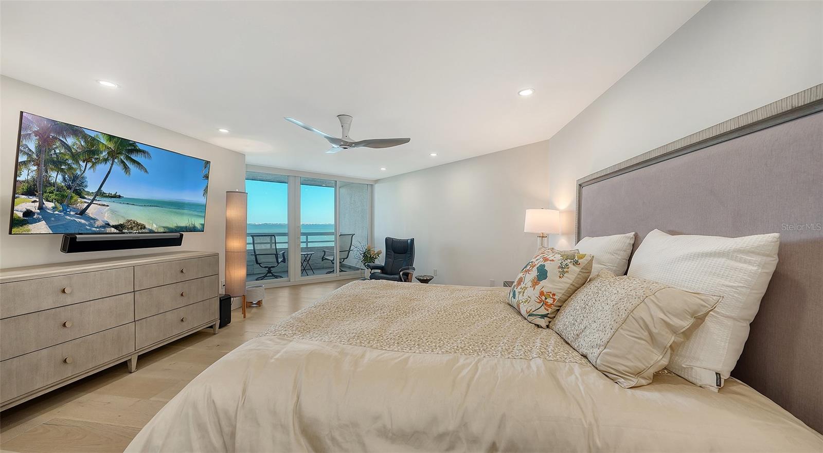 988 BLVD OF THE ARTS #1412, SARASOTA, FL, 34236