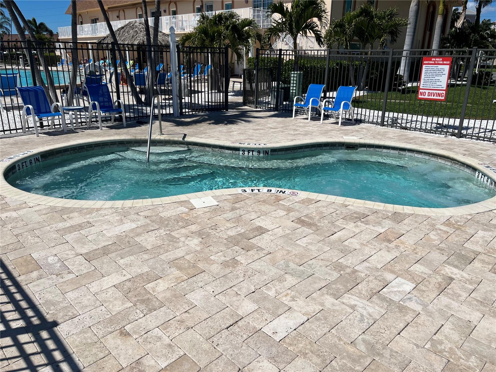 5130 BRITTANY DR S #1002, ST PETERSBURG, FL, 33715