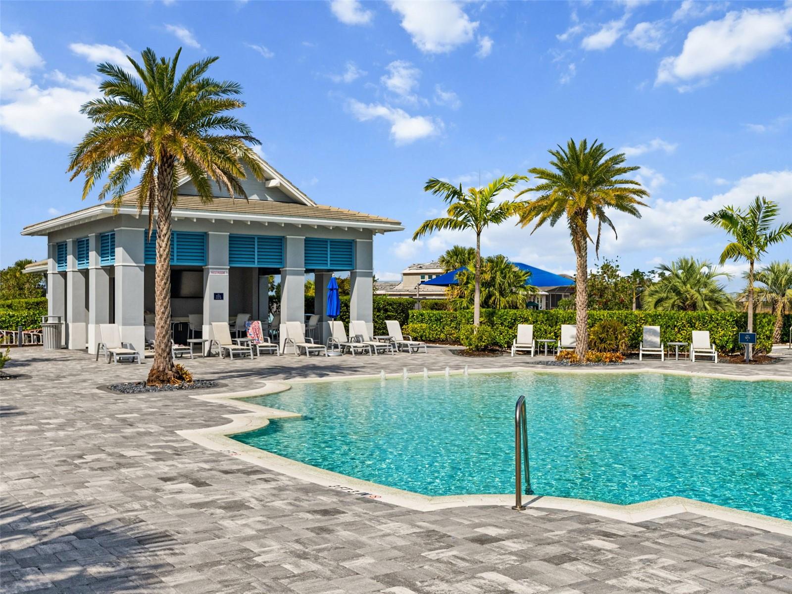 8331 REDONDA LOOP, LAKEWOOD RANCH, FL, 34202