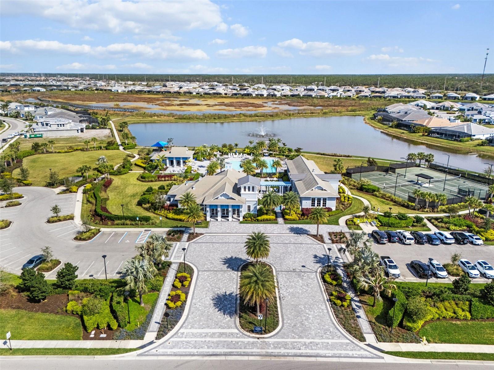 8331 REDONDA LOOP, LAKEWOOD RANCH, FL, 34202