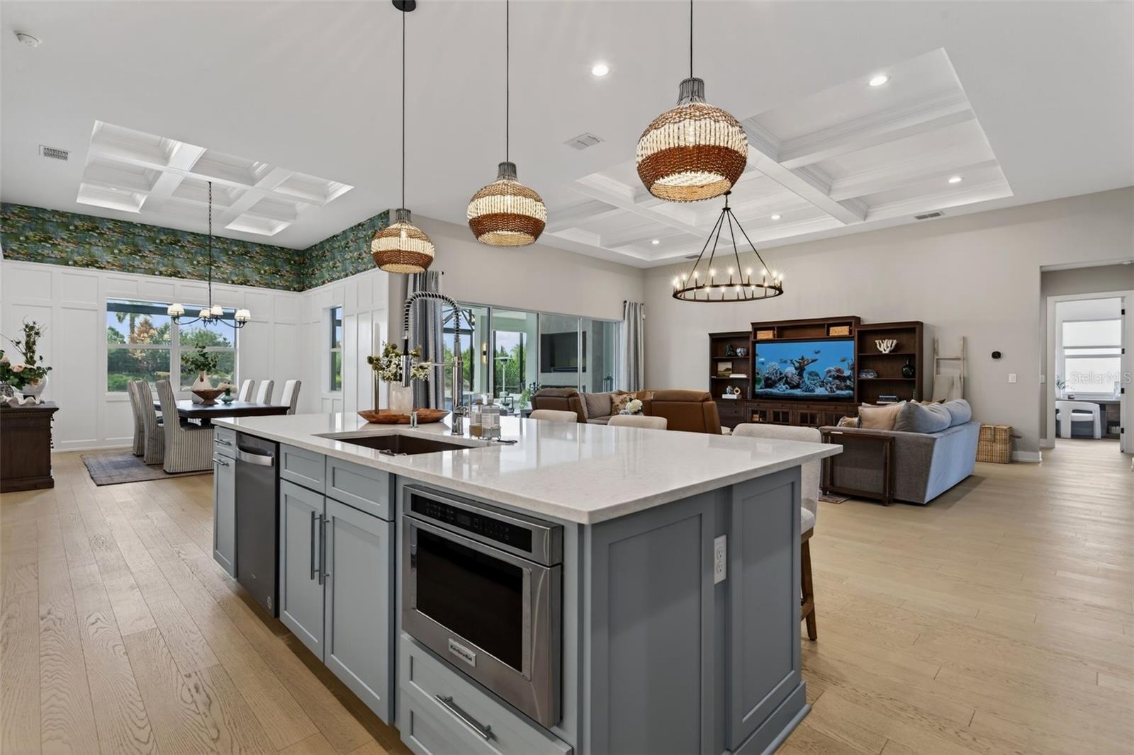 8331 REDONDA LOOP, LAKEWOOD RANCH, FL, 34202