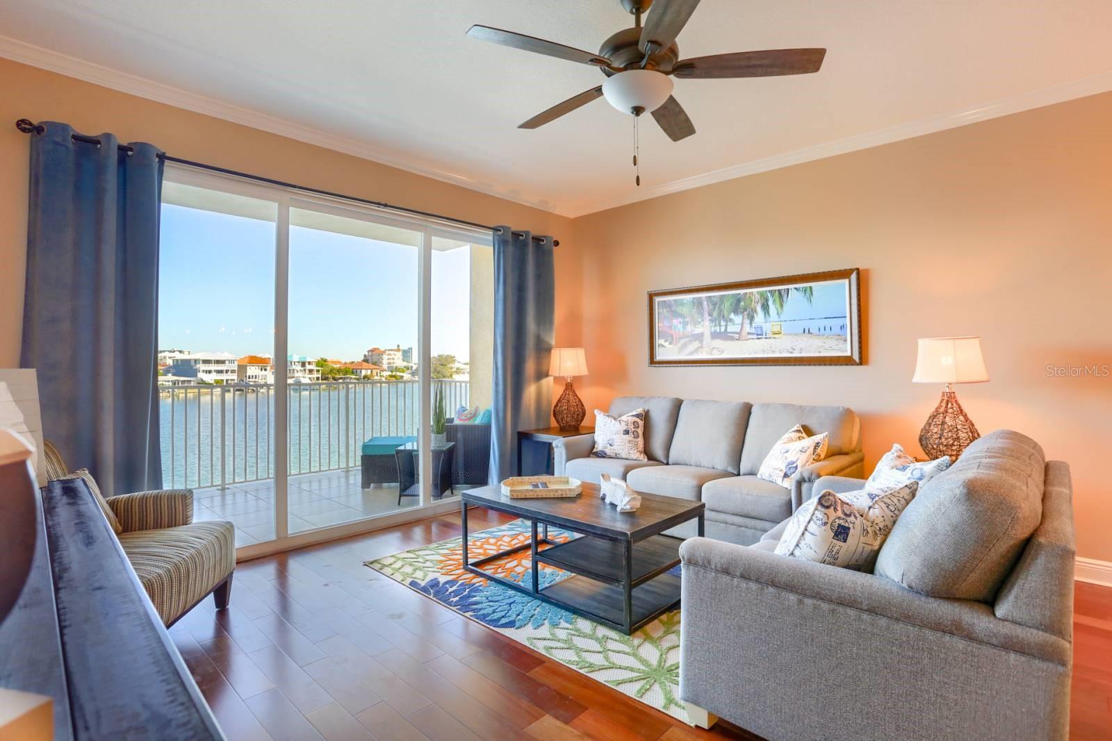 600 BAYWAY BLVD #304, CLEARWATER BEACH, FL, 33767