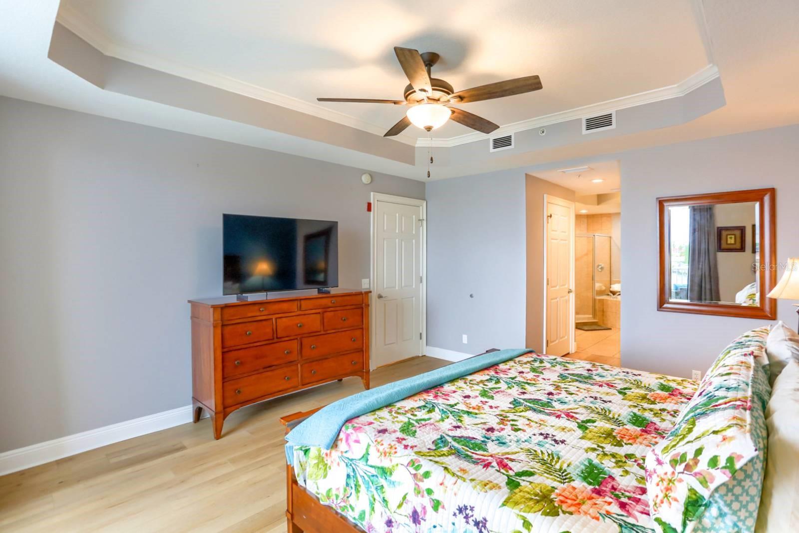 600 BAYWAY BLVD #304, CLEARWATER BEACH, FL, 33767