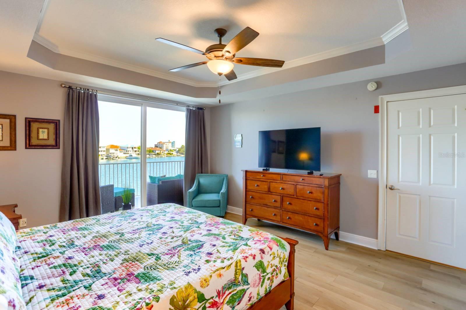 600 BAYWAY BLVD #304, CLEARWATER BEACH, FL, 33767