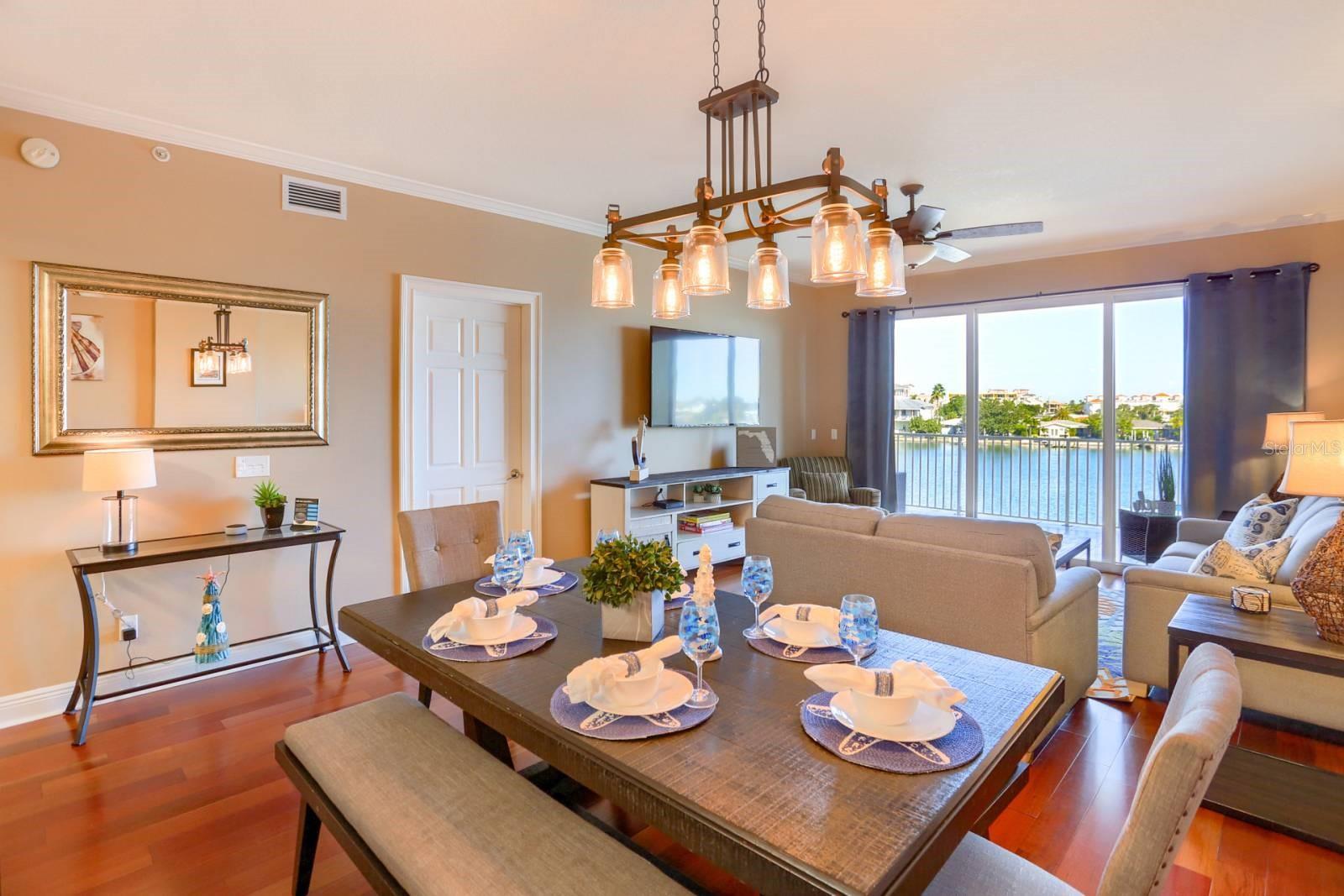 600 BAYWAY BLVD #304, CLEARWATER BEACH, FL, 33767