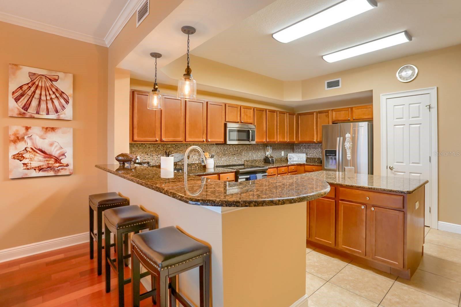 600 BAYWAY BLVD #304, CLEARWATER BEACH, FL, 33767