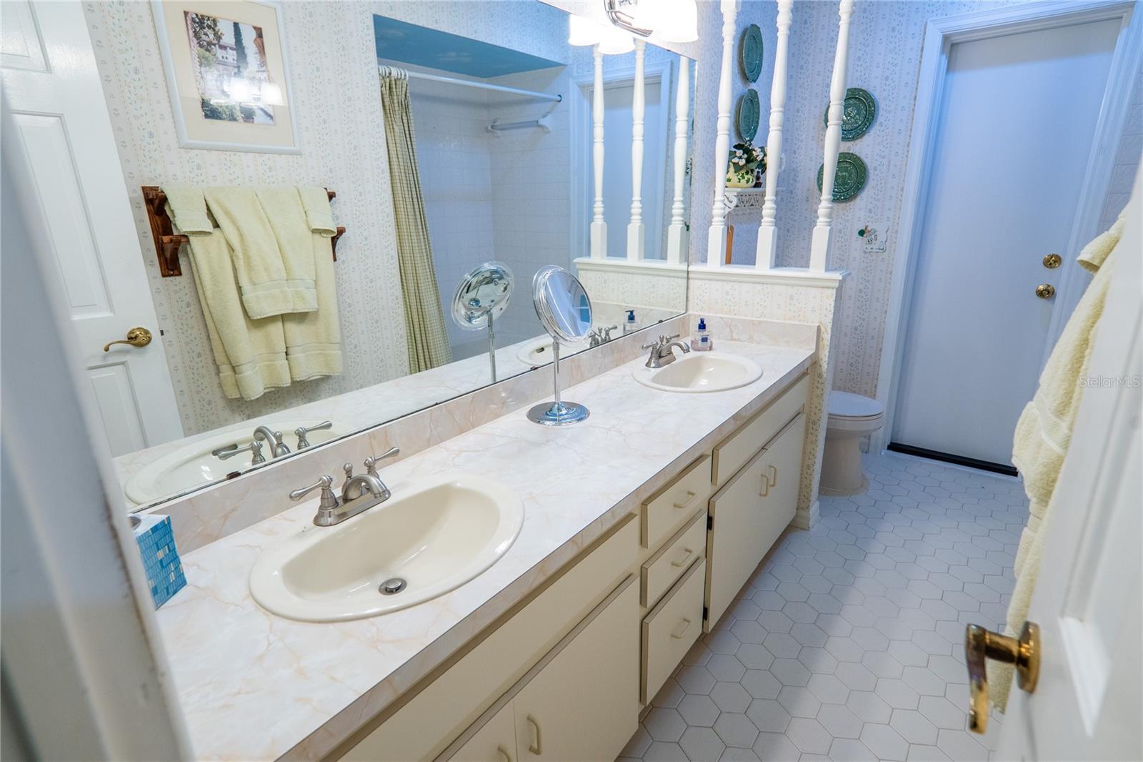 601 FOX VALLEY DR, LONGWOOD, FL, 32779
