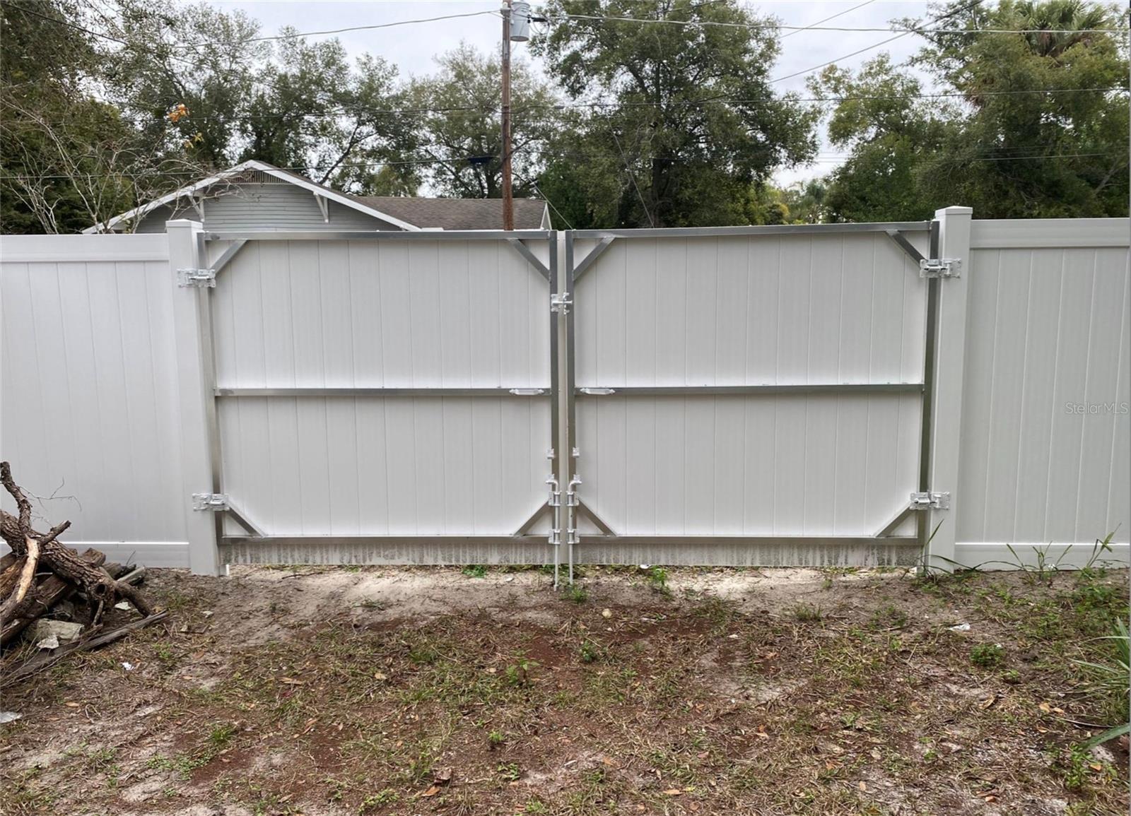 115 W ALLISON CT, TAMPA, FL, 33603