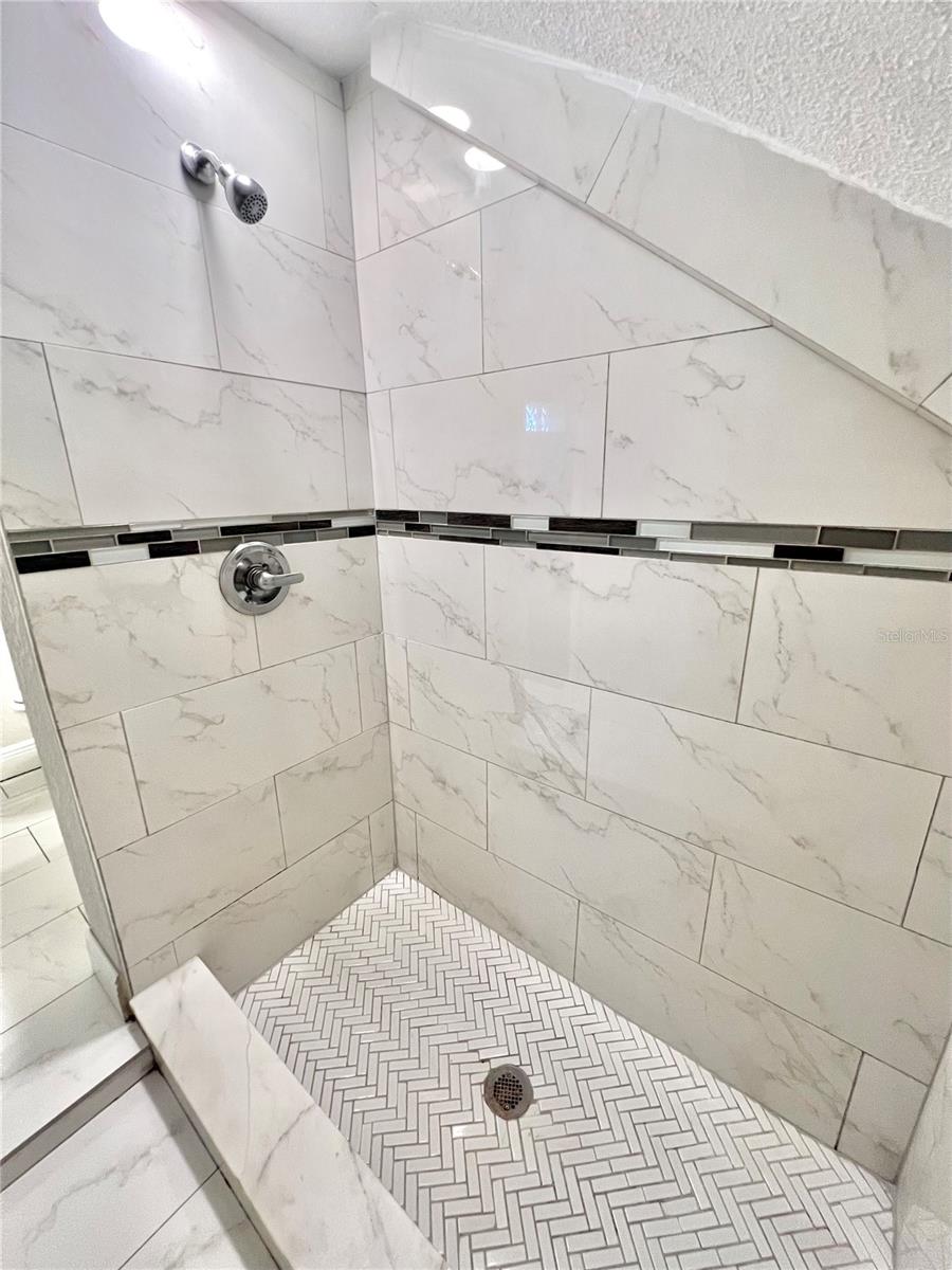115 W ALLISON CT, TAMPA, FL, 33603