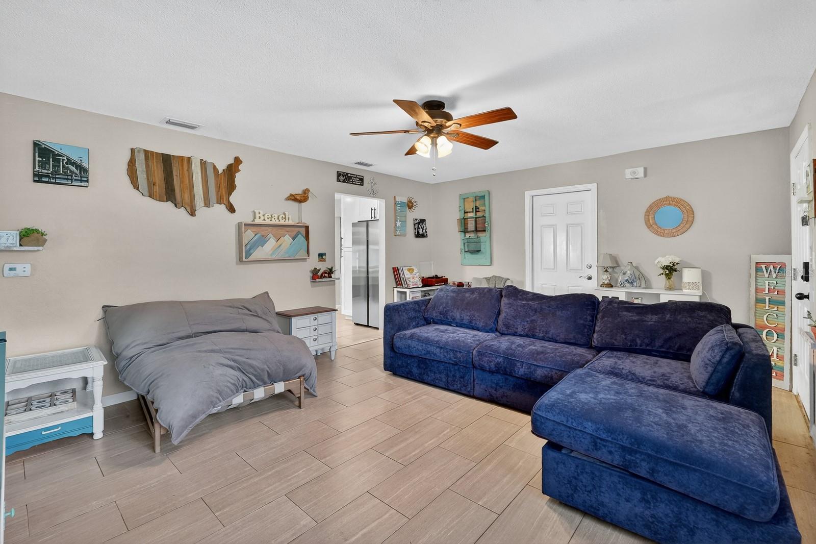 327 LONDON RD, DAYTONA BEACH, FL, 32117