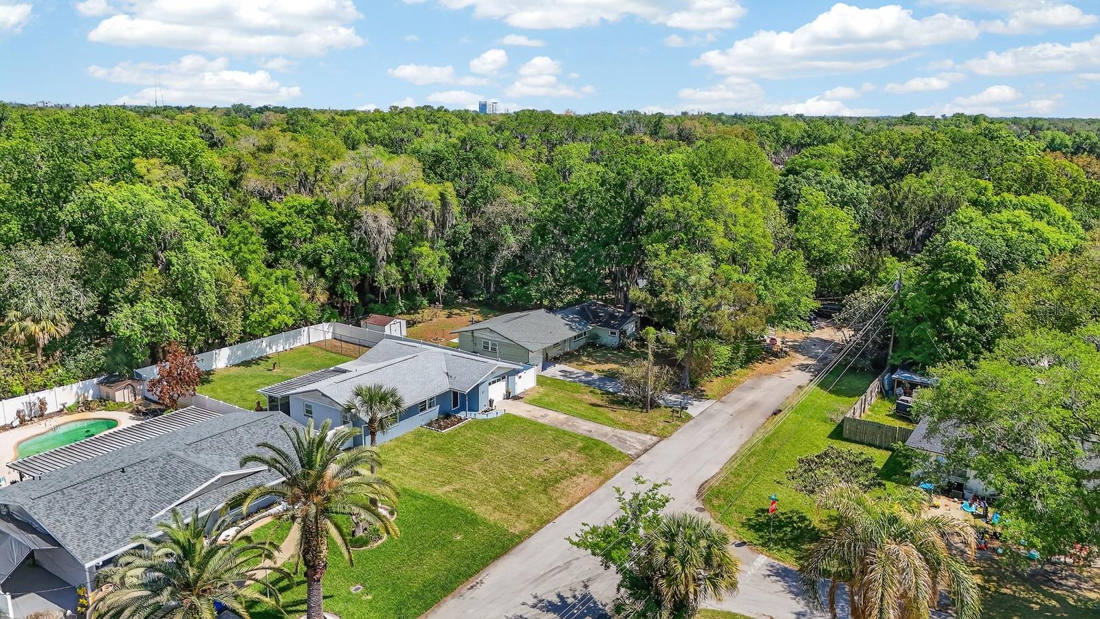 327 LONDON RD, DAYTONA BEACH, FL, 32117