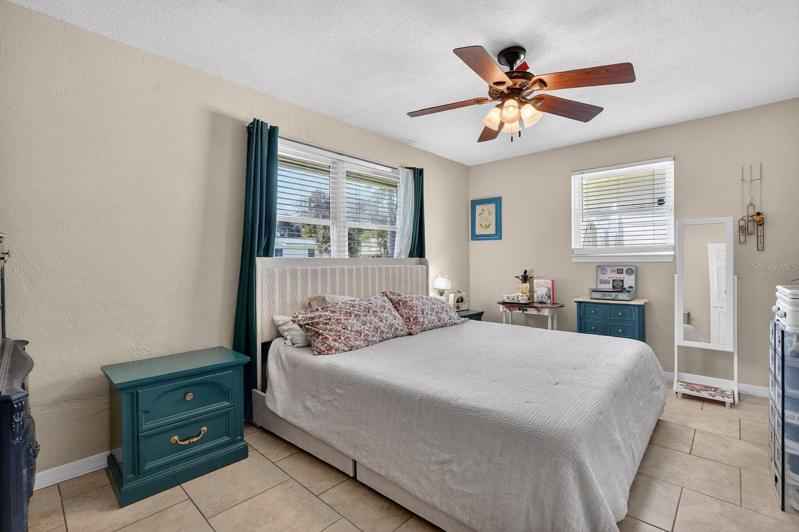 327 LONDON RD, DAYTONA BEACH, FL, 32117