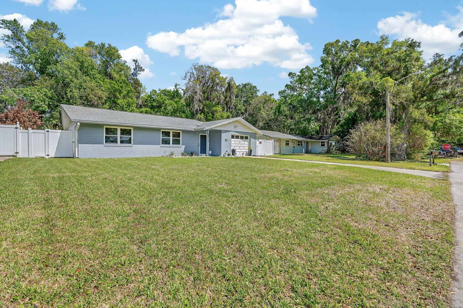 327 LONDON RD, DAYTONA BEACH, FL, 32117