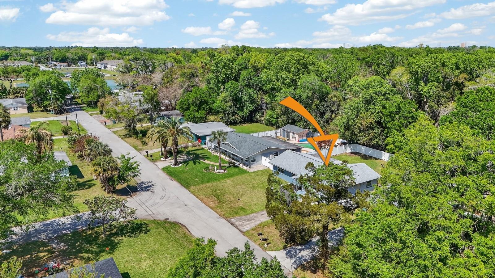327 LONDON RD, DAYTONA BEACH, FL, 32117