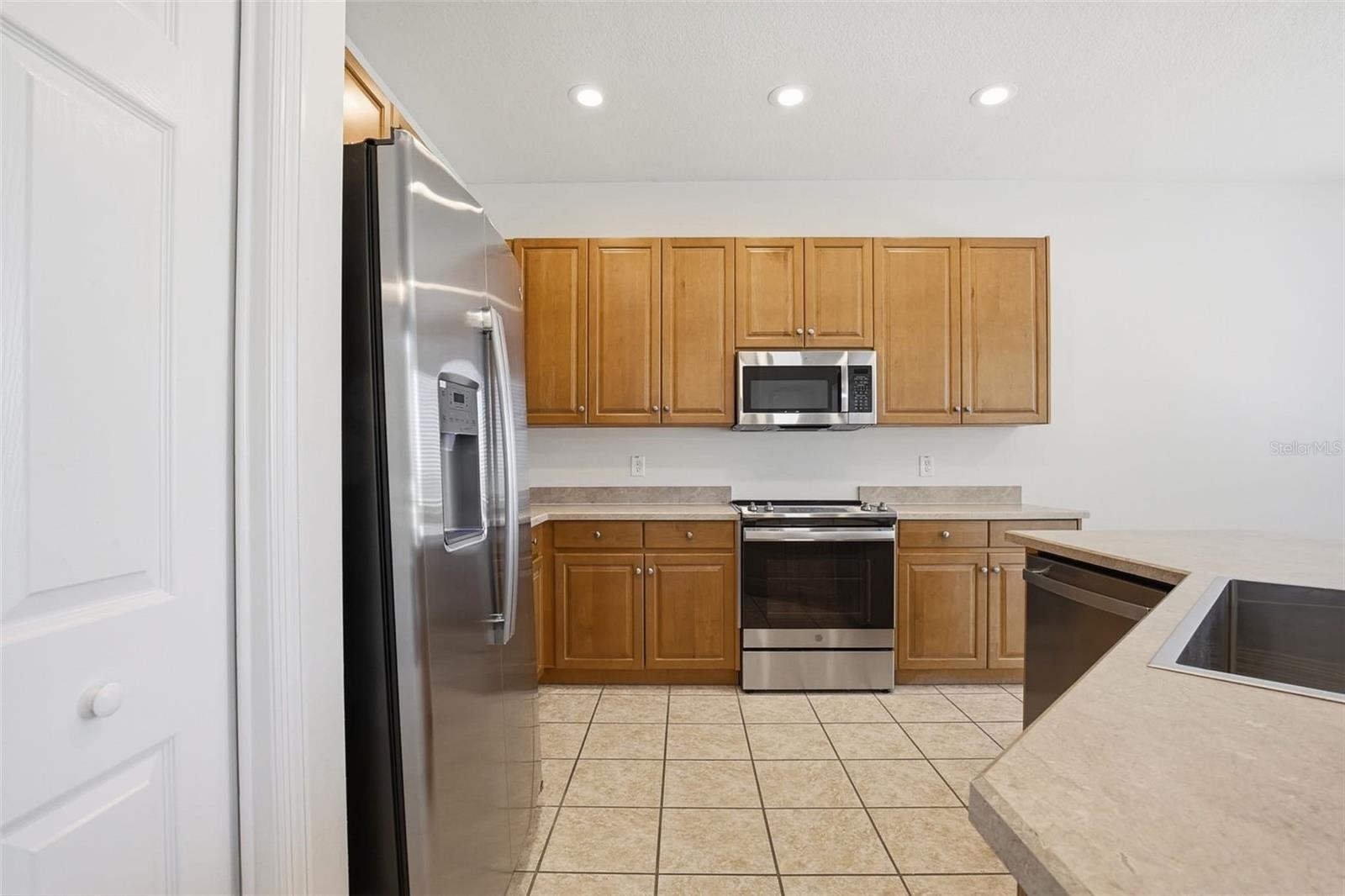 5917 WEDGEFIELD DR, ZEPHYRHILLS, FL, 33541