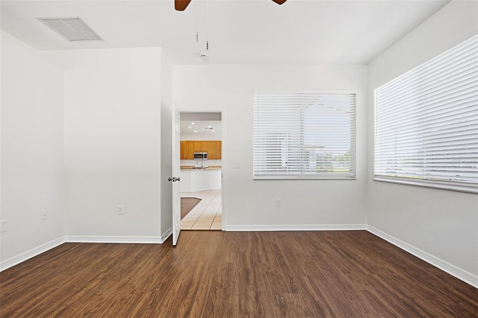 5917 WEDGEFIELD DR, ZEPHYRHILLS, FL, 33541
