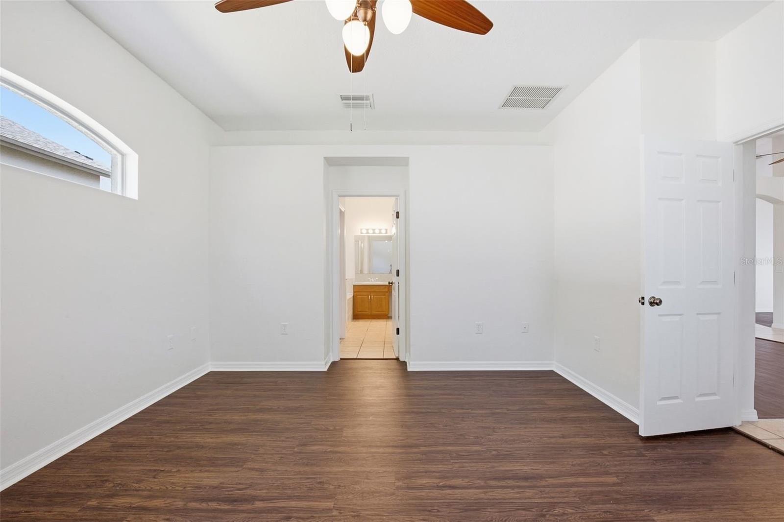 5917 WEDGEFIELD DR, ZEPHYRHILLS, FL, 33541