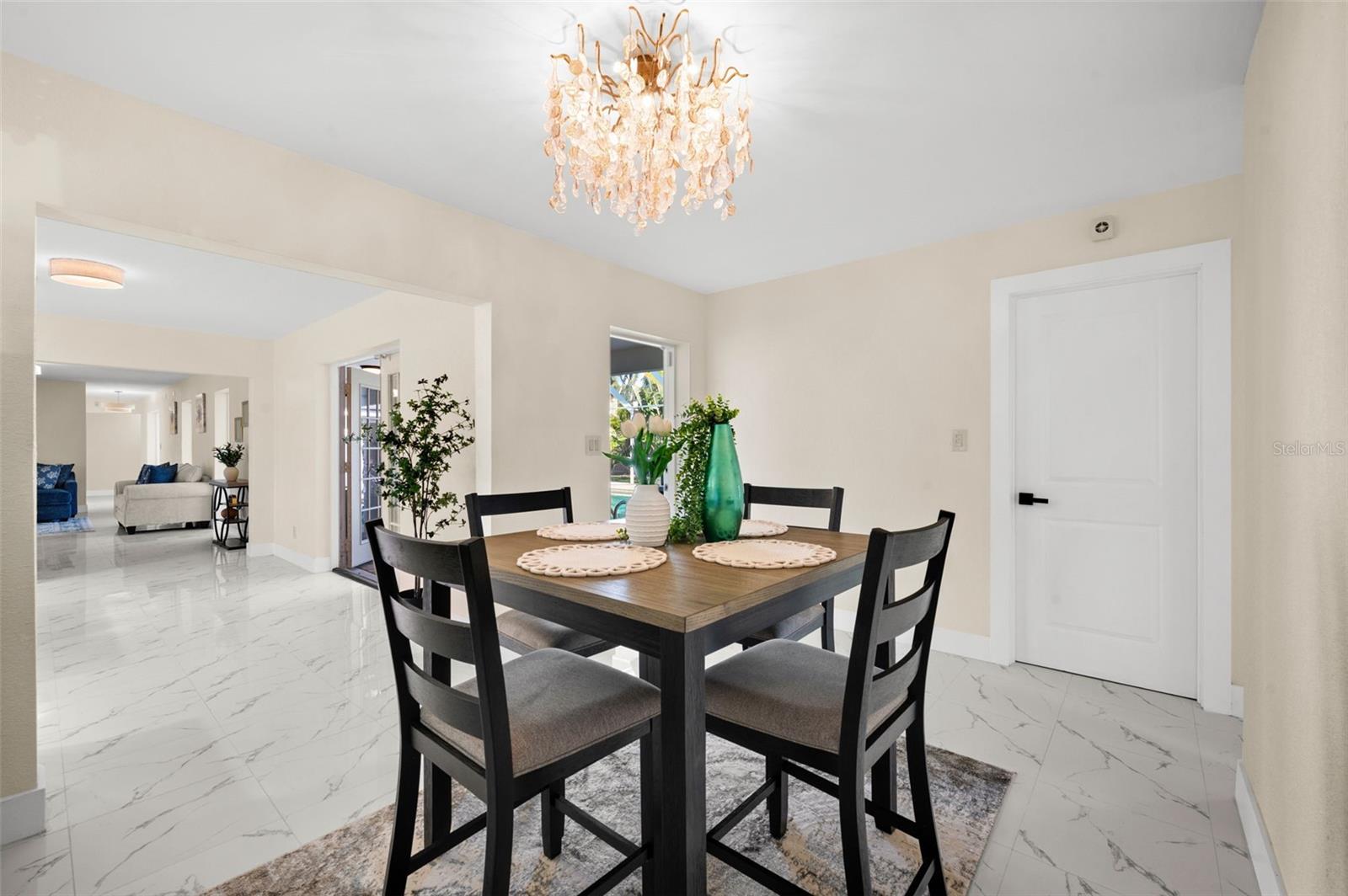 625 W OLYMPIA AVE, PUNTA GORDA, FL, 33950