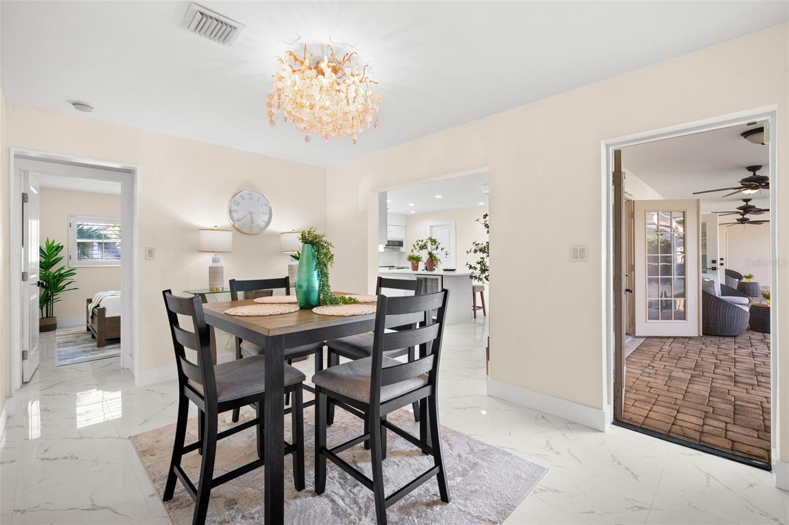 625 W OLYMPIA AVE, PUNTA GORDA, FL, 33950