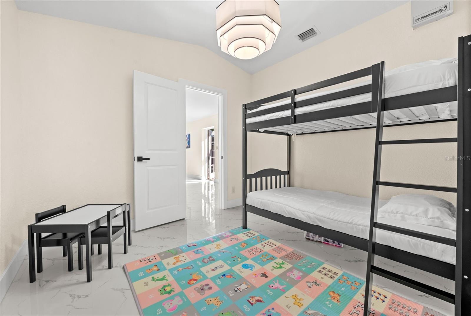 625 W OLYMPIA AVE, PUNTA GORDA, FL, 33950