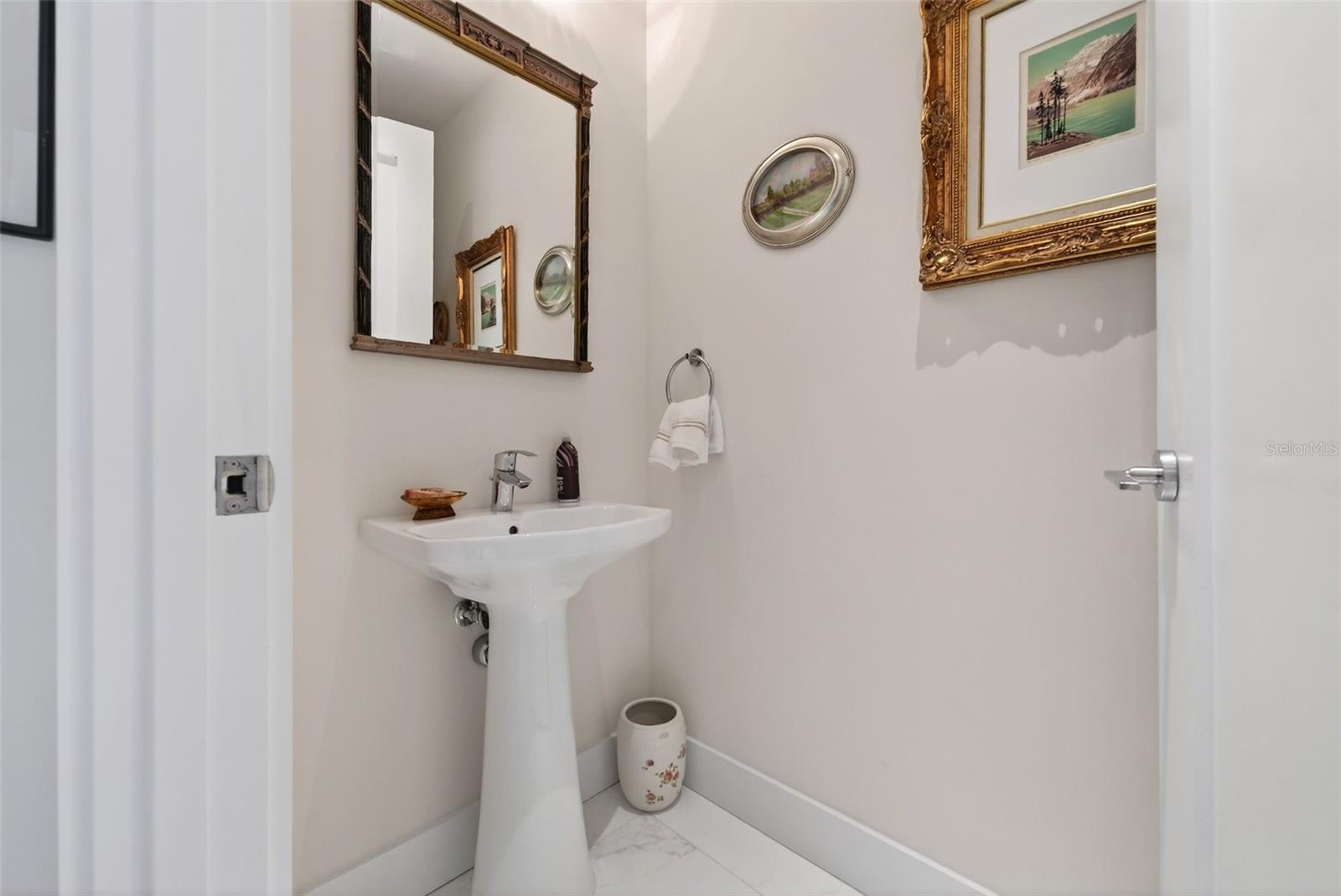 111 S PINEAPPLE AVE #806, SARASOTA, FL, 34236