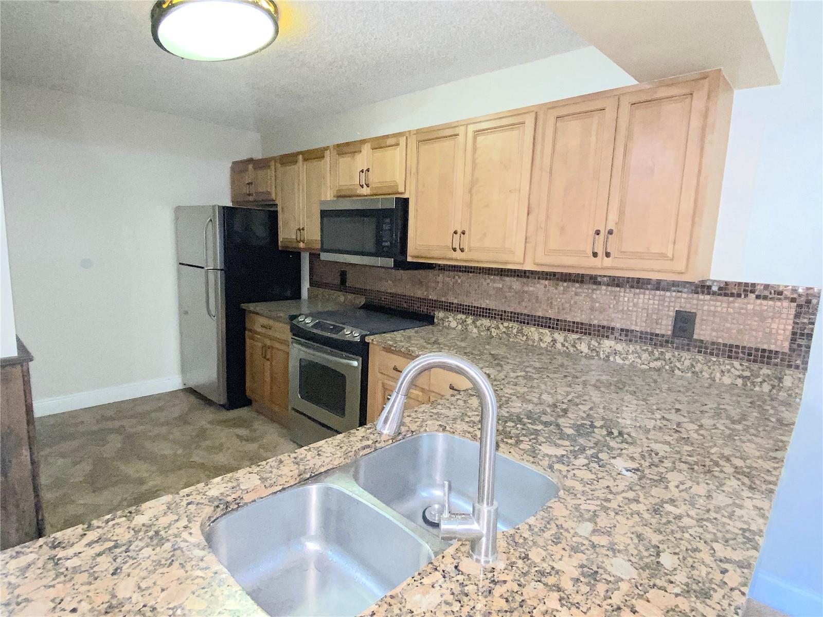 646 KENWICK CIR #103, CASSELBERRY, FL, 32707