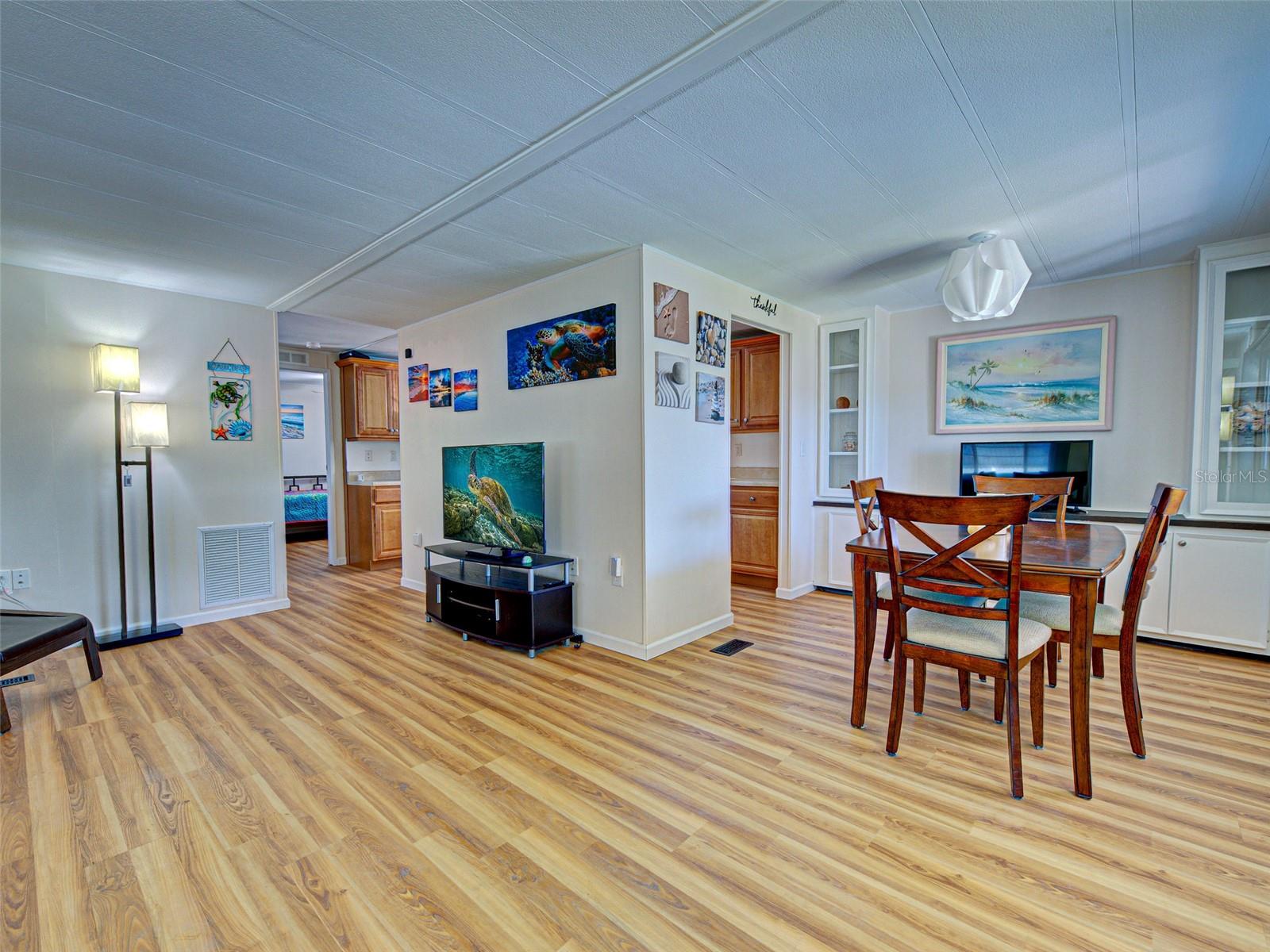 166 EDGEWOOD DR, OSPREY, FL, 34229