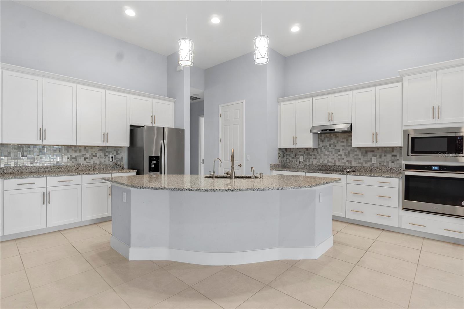 2320 SYMPHONY CIR, ST CLOUD, FL, 34771