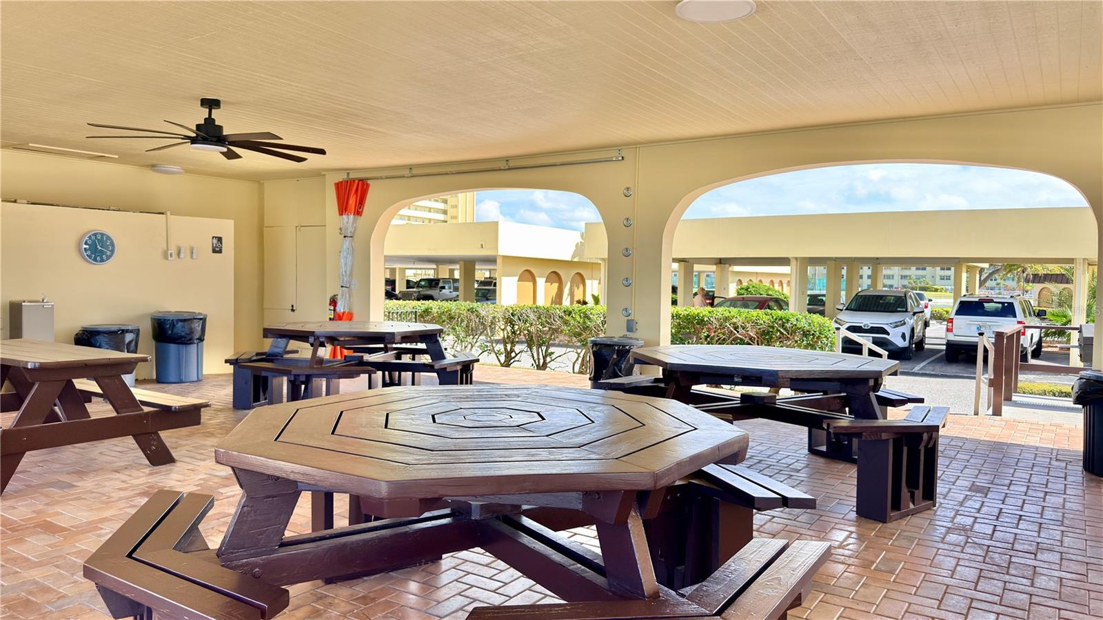 4750 COVE CIR #107, ST PETERSBURG, FL, 33708