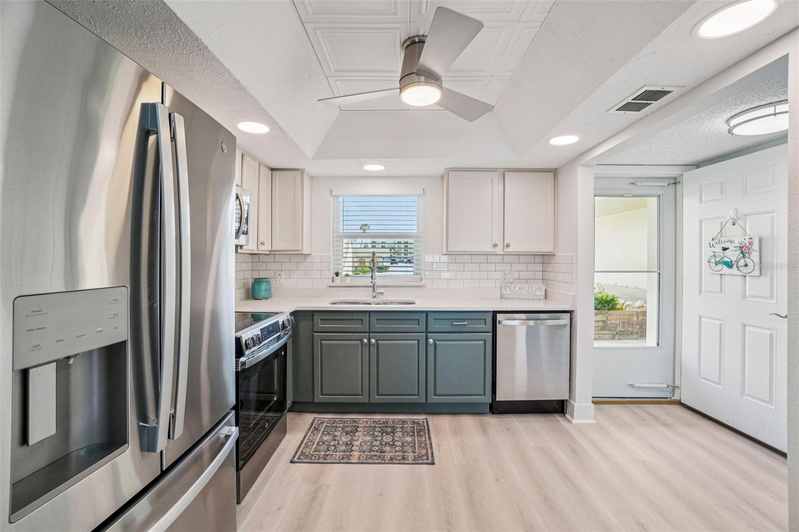 4750 COVE CIR #107, ST PETERSBURG, FL, 33708