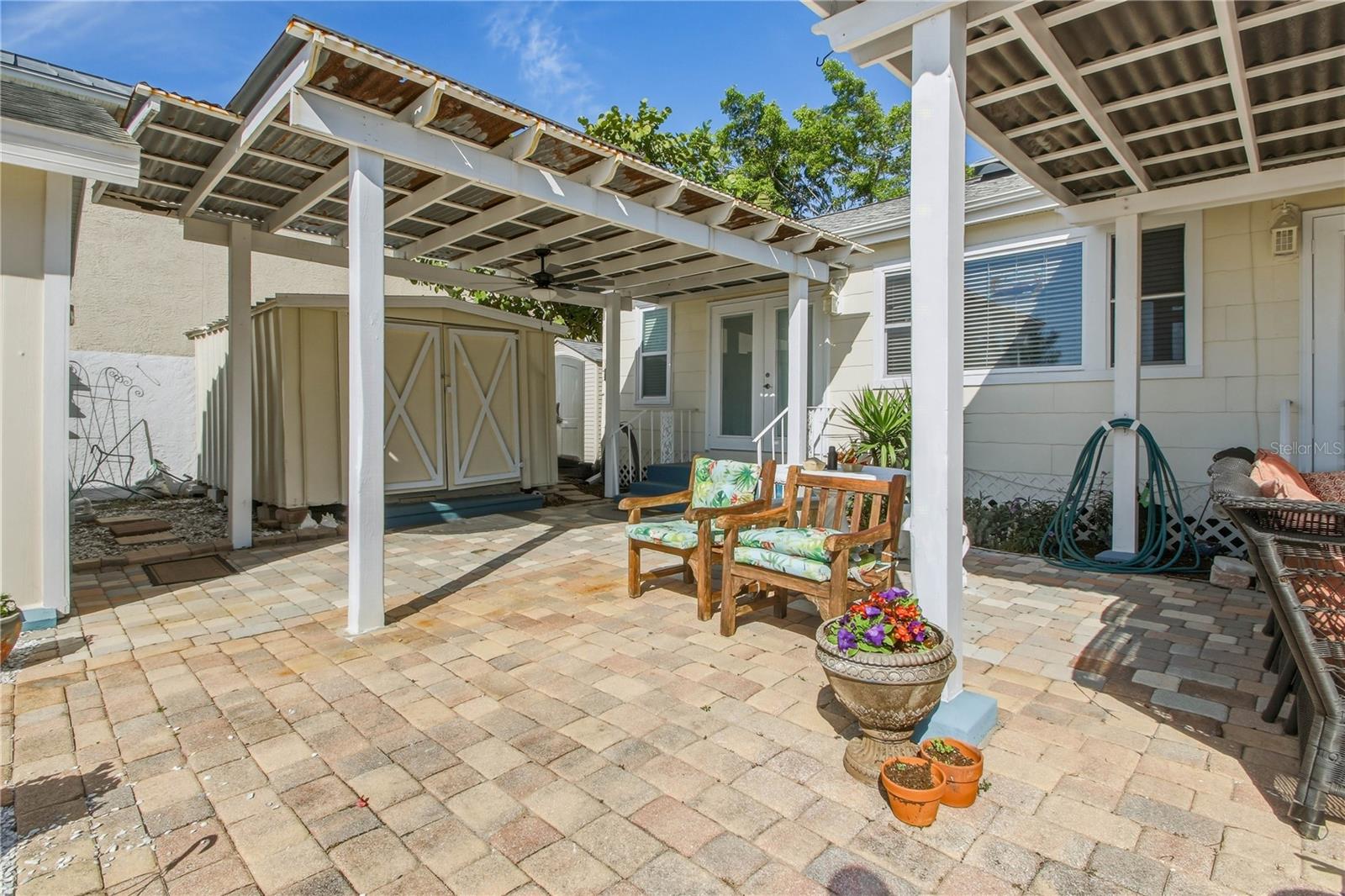 950 WEEDON DR NE, ST PETERSBURG, FL, 33702