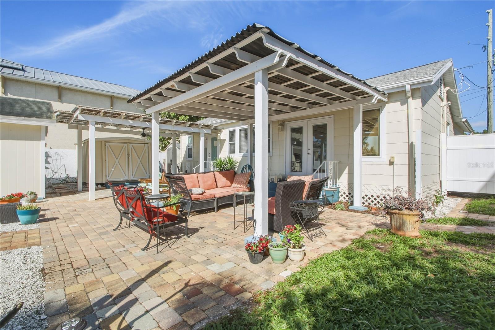 950 WEEDON DR NE, ST PETERSBURG, FL, 33702