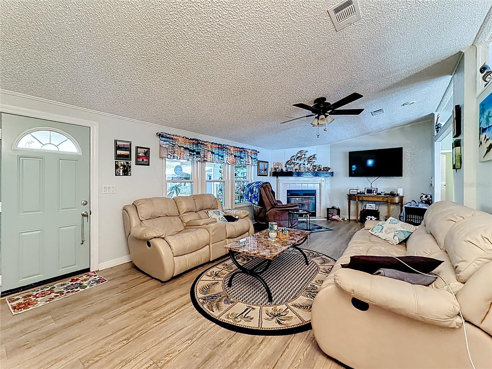 2523 KAREN DR, MOUNT DORA, FL, 32757