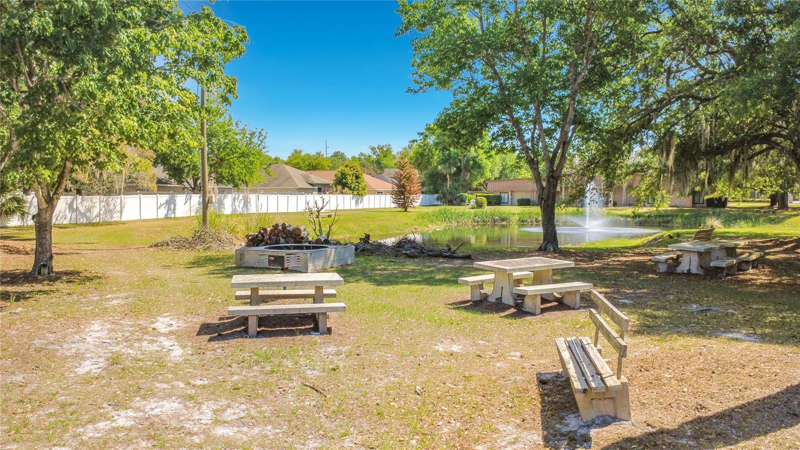 2523 KAREN DR, MOUNT DORA, FL, 32757