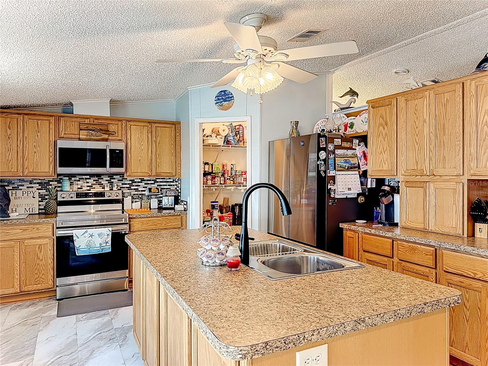 2523 KAREN DR, MOUNT DORA, FL, 32757