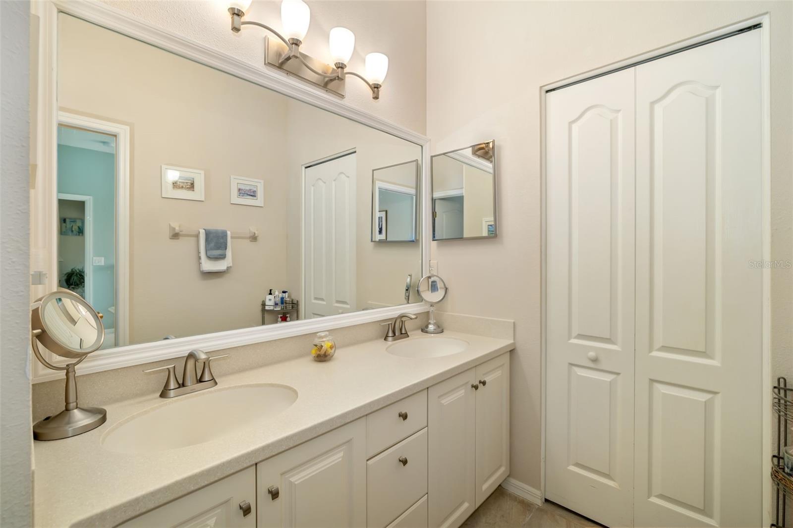 5300 MAHOGANY RUN AVE, SARASOTA, FL, 34241