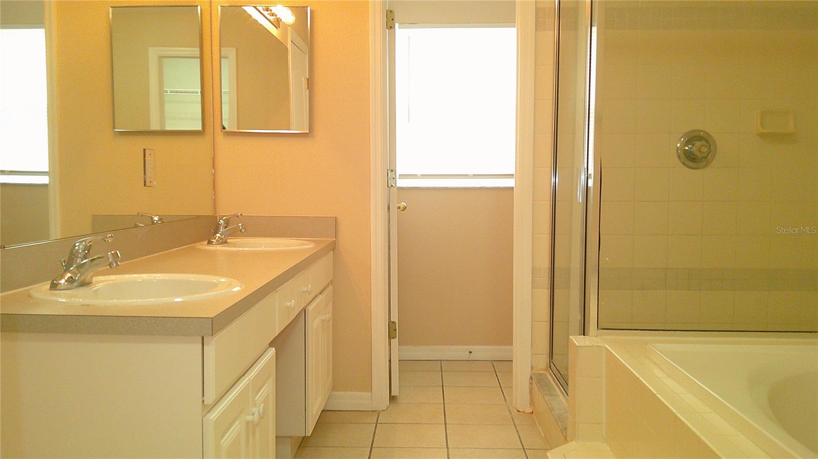 9724 MARY ROBIN DR, RIVERVIEW, FL, 33569