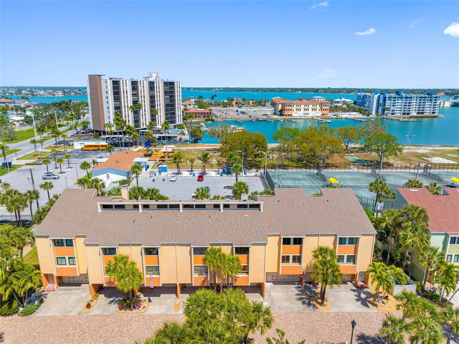 430 SANDY HOOK RD, TREASURE ISLAND, FL, 33706