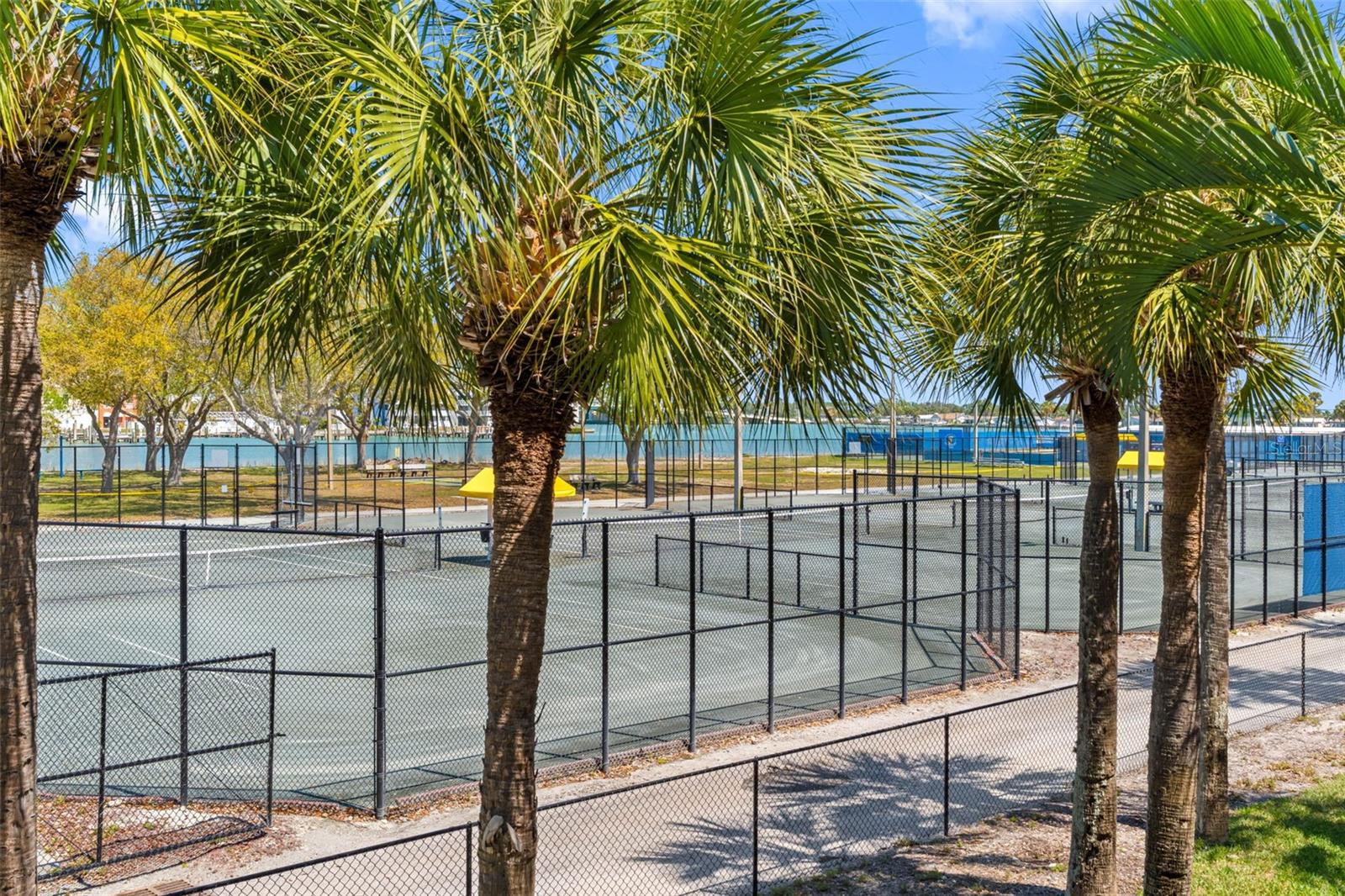 430 SANDY HOOK RD, TREASURE ISLAND, FL, 33706