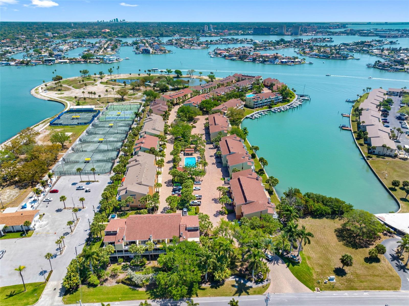 430 SANDY HOOK RD, TREASURE ISLAND, FL, 33706