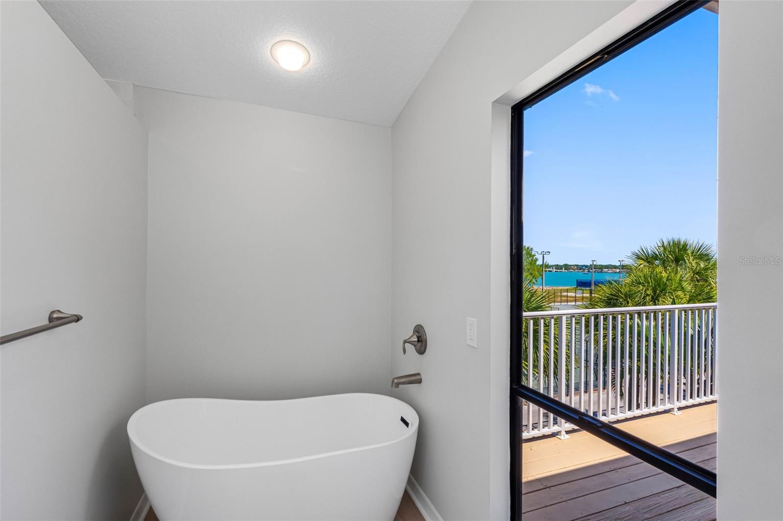 430 SANDY HOOK RD, TREASURE ISLAND, FL, 33706