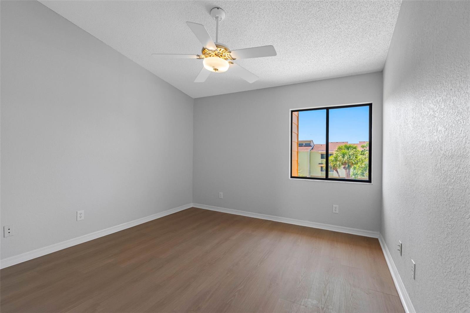 430 SANDY HOOK RD, TREASURE ISLAND, FL, 33706
